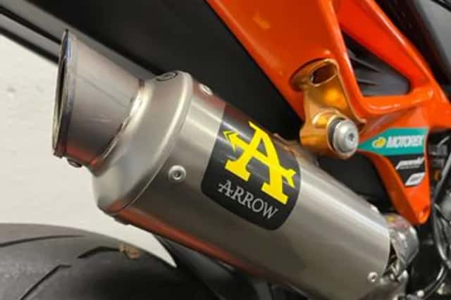 KTM 890 Duke (2022) thumbnail 3