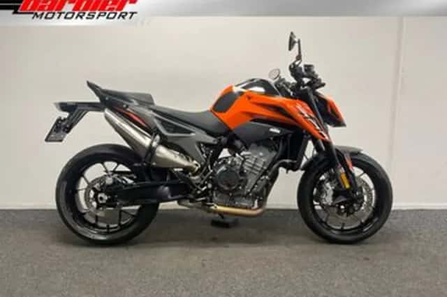 KTM 790 Duke (2024) thumbnail 1