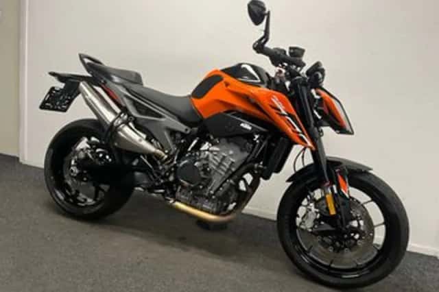 KTM 790 Duke (2024) thumbnail 4