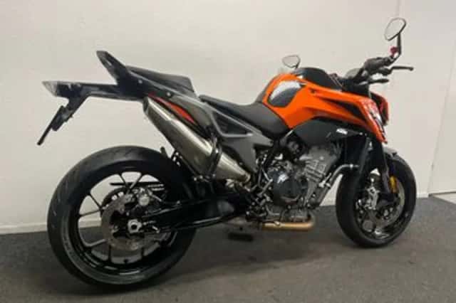 KTM 790 Duke (2024) thumbnail 5