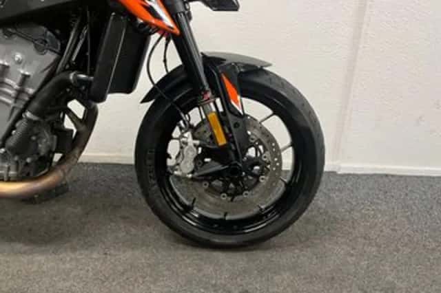 KTM 790 Duke (2024) thumbnail 6