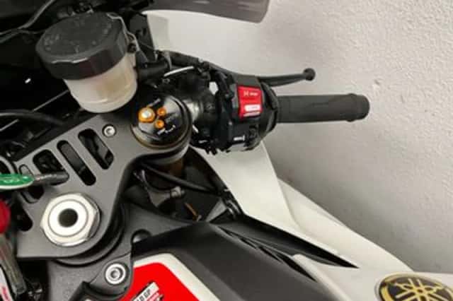 Yamaha YZF-R1 60TH Anniversary (2024) thumbnail 4