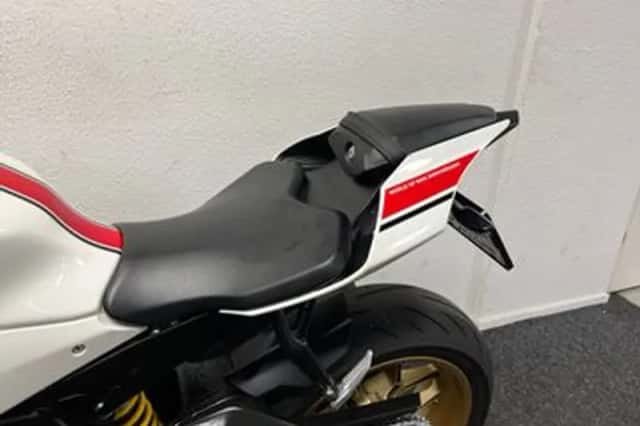 Yamaha YZF-R1 60TH Anniversary (2024) thumbnail 6