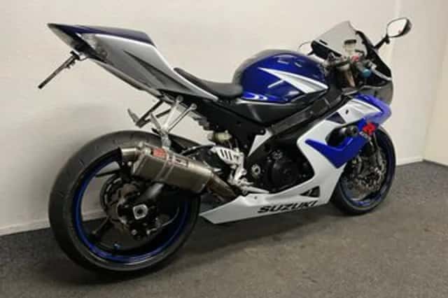 Suzuki GSX-R1000 (2005) thumbnail 4