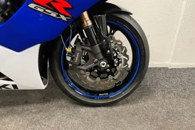 Suzuki GSX-R1000 (2005) thumbnail 6
