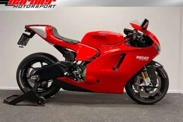 Ducati D 16 RR Desmosedici (2008) thumbnail 1