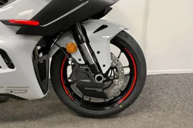 CFMoto 675SR-R (2026) thumbnail 6