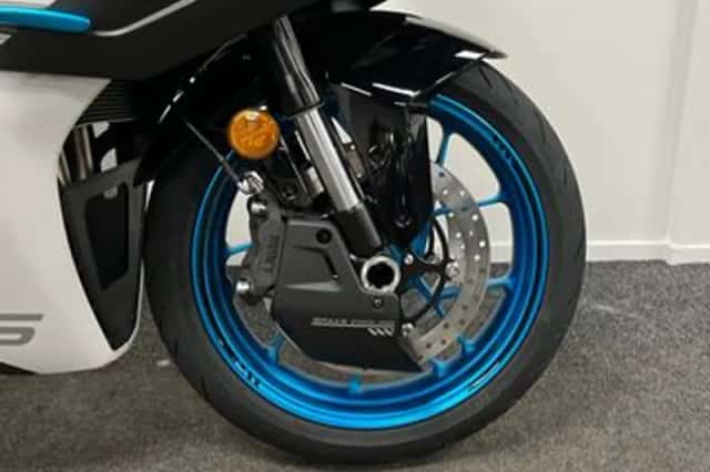 CFMoto 675SR-R (2026) thumbnail 6