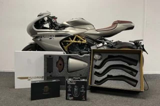 MV Agusta Superveloce 800 (2025) thumbnail 3