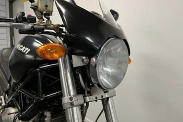 Ducati M 1000 Monster (2004) thumbnail 3