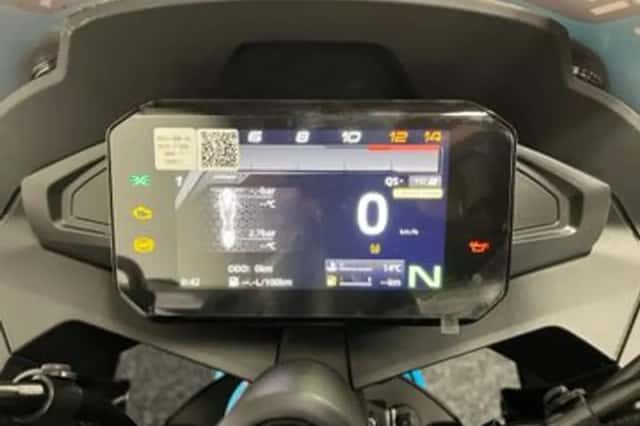 CFMoto 675SR-R (2026) thumbnail 2