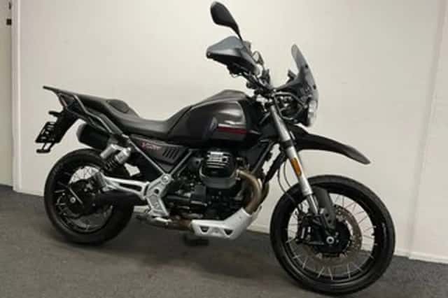 Moto Guzzi V85 TT (2022) thumbnail 3