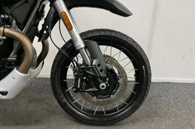 Moto Guzzi V85 TT (2022) thumbnail 5