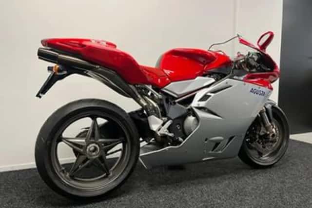 MV Agusta F4 750S (2003) thumbnail 6