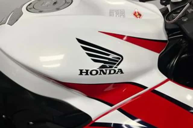 Honda CBR600RR (2009) thumbnail 3