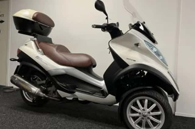 Piaggio MP3 500 (2013) thumbnail 3