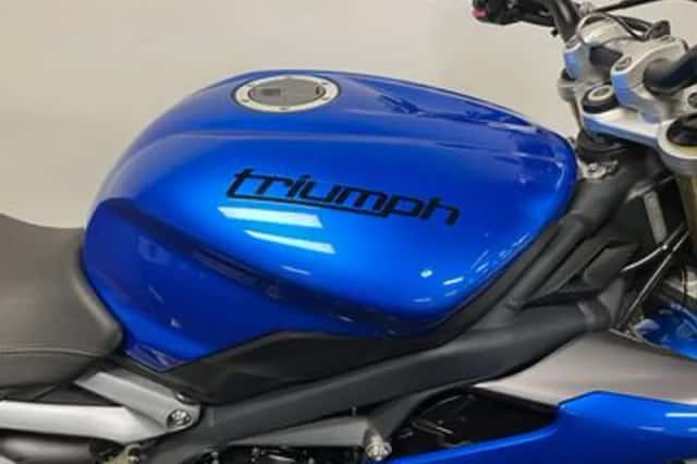 Triumph Street Triple 675 (2013) thumbnail 2