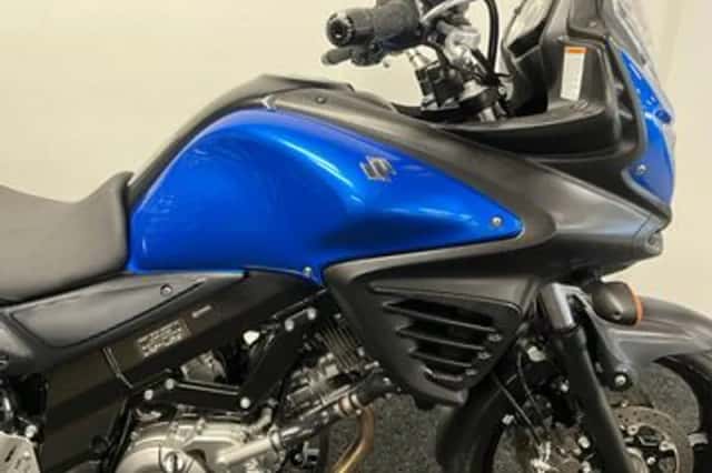 Suzuki V-Strom (2012) thumbnail 3