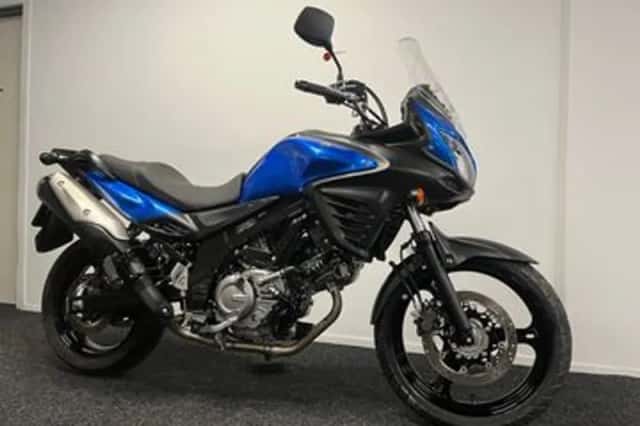 Suzuki V-Strom (2012) thumbnail 4