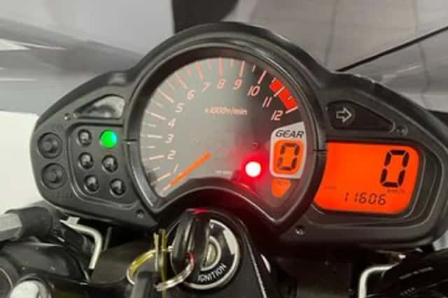 Suzuki SFV 650 Gladius (2009) thumbnail 2