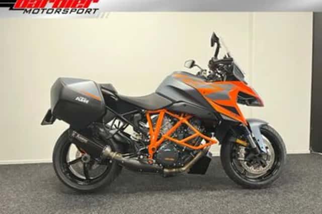 KTM 1290 Super Duke (2022) thumbnail 1