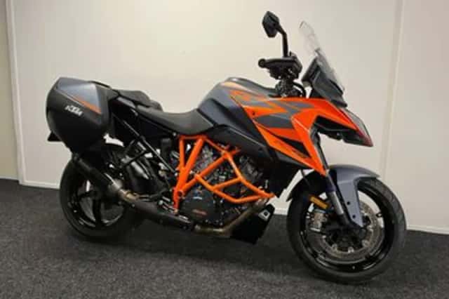KTM 1290 Super Duke (2022) thumbnail 4