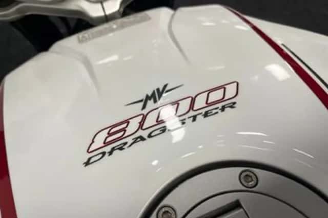 MV Agusta Brutale 800 (2016) thumbnail 3