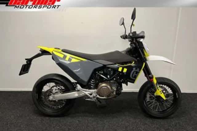 Husqvarna 701 Supermoto (2024) thumbnail 1