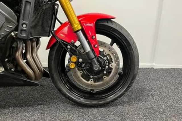 Yamaha FZ8 (2012) thumbnail 5