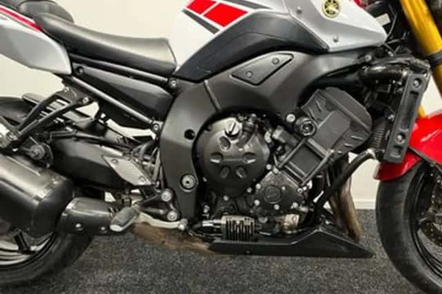 Yamaha FZ8 (2012) thumbnail 6
