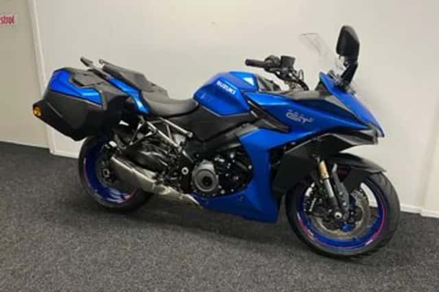 Suzuki GSX-S1000GT (2022) thumbnail 3