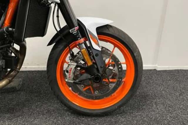 KTM 890 Duke (2022) thumbnail 5