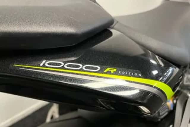 Kawasaki Z 1000 R (2017) thumbnail 4