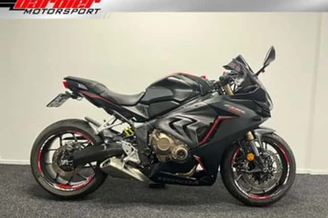 Honda CBR650R (2019) thumbnail 1