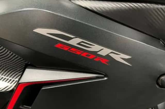 Honda CBR650R (2019) thumbnail 3