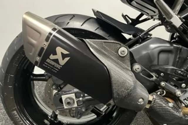 Yamaha MT-10 (2023) thumbnail 3
