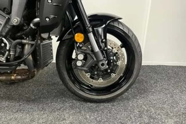 Yamaha MT-10 (2023) thumbnail 5