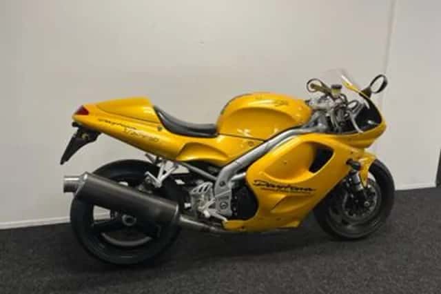 Triumph Daytona T 595 (1997) thumbnail 4