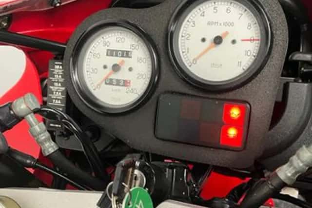 Ducati 750 SS (1993) thumbnail 2