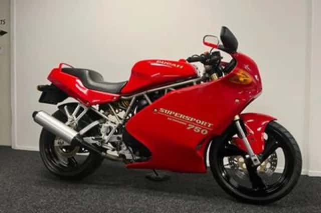 Ducati 750 SS (1993) thumbnail 4