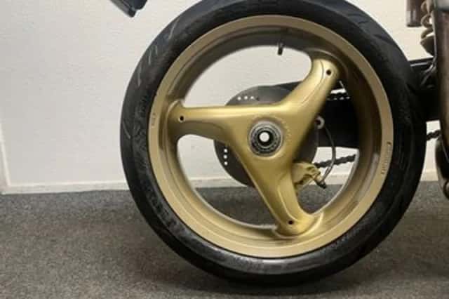 Ducati 916 (1998) thumbnail 6