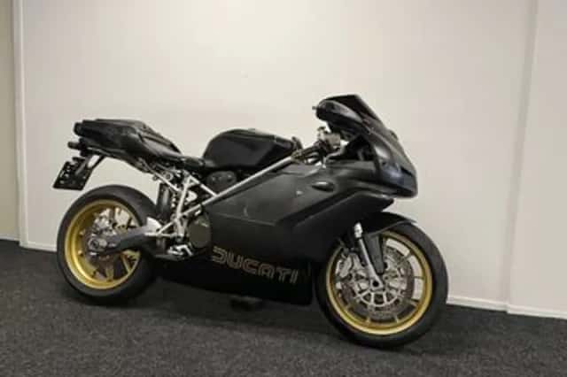 Ducati 749 Dark (2005) thumbnail 4