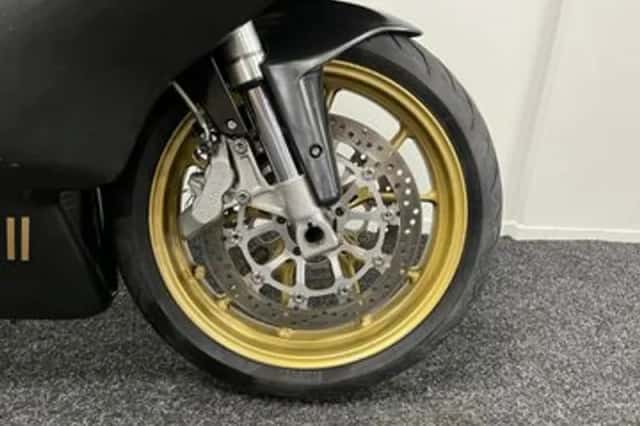 Ducati 749 Dark (2005) thumbnail 6