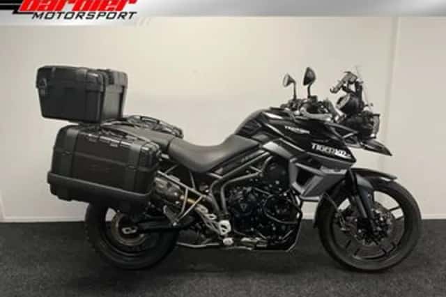 Triumph Tiger 800 XRX (2016) thumbnail 1