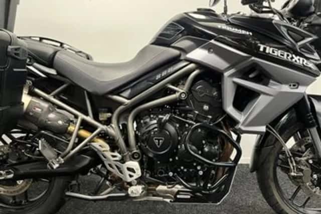 Triumph Tiger 800 XRX (2016) thumbnail 6
