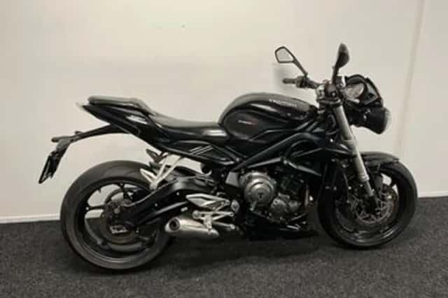 Triumph Street Triple S (2018) thumbnail 4