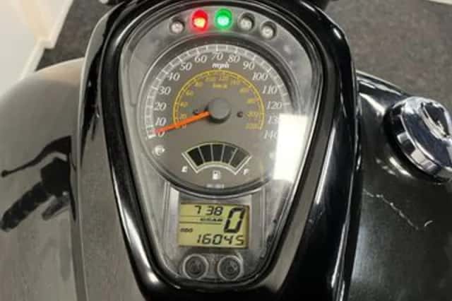 Suzuki Intruder C 1500 BT (2013) thumbnail 2
