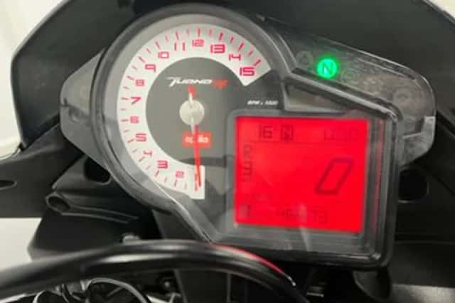 Aprilia Tuono V4 (2012) thumbnail 2