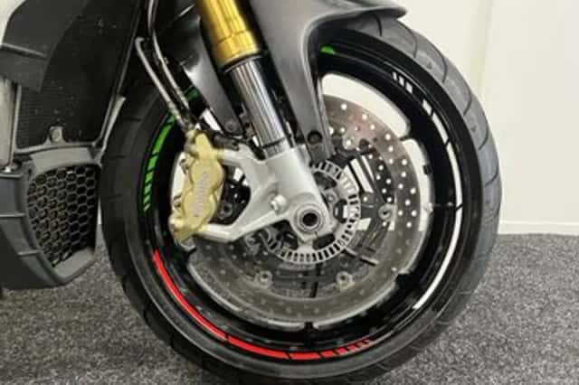 Aprilia Tuono V4 (2012) thumbnail 6