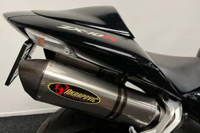 Kawasaki ZX-10R (2007) thumbnail 4